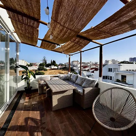Riverlight Apartment *